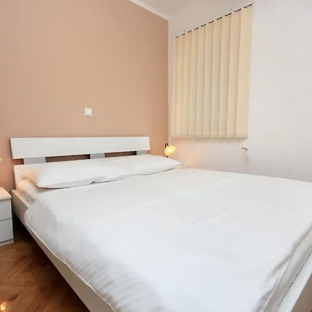 With Parking Space Opric, Opatija - 7744 로브란